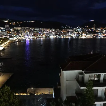 Panoramic Sea View Penthouse - Huge Private Terrace Portside Апартаменты