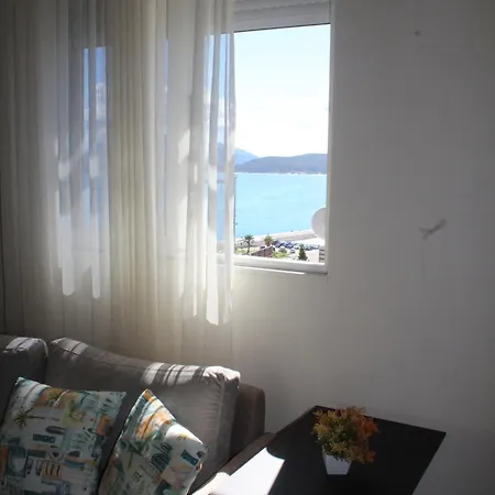 Albee - Huge Private Terrace - Panoramic Sea View Saranda