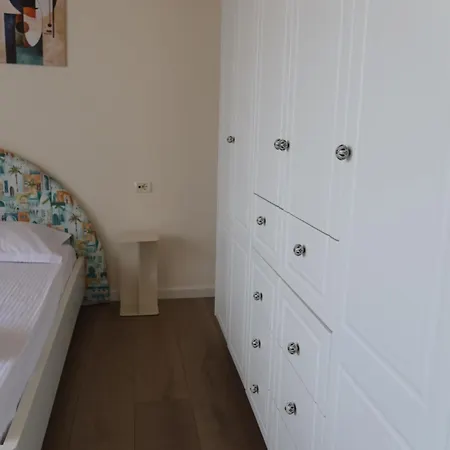 Panoramic Sea View Penthouse - Huge Private Terrace Portside Sarandë