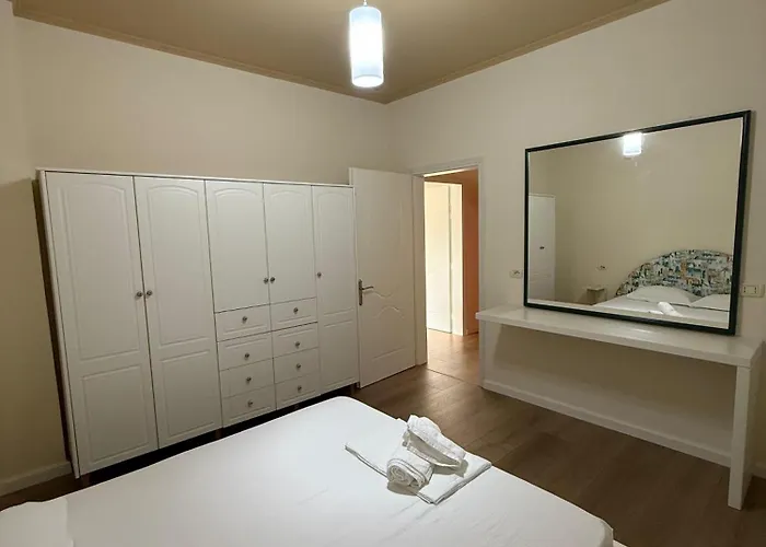 Topview Portside * Sarandë